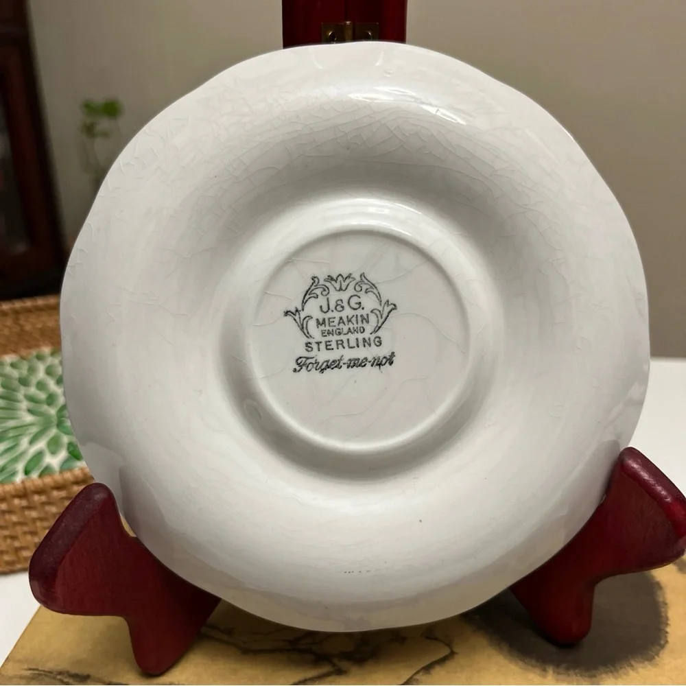 Vintage J&G Meakin “forget me‎ not” teacup saucer and bowl set